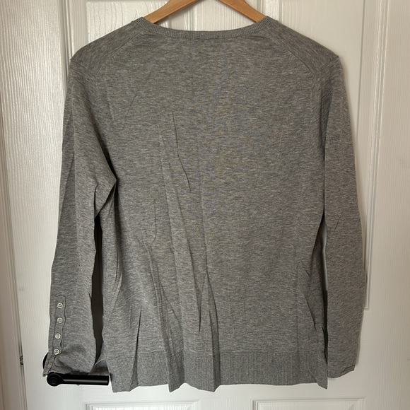 Light knit V-neck sweater - Picture 2 of 3